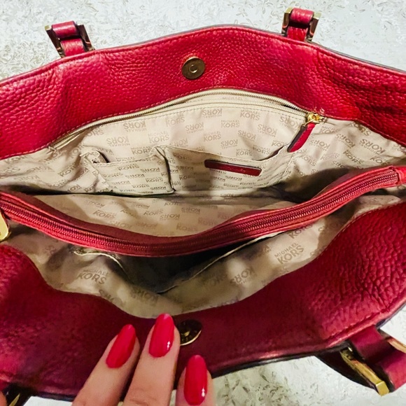 Michael Kors Harper Large East West Tote, Red - Picture 6 of 6